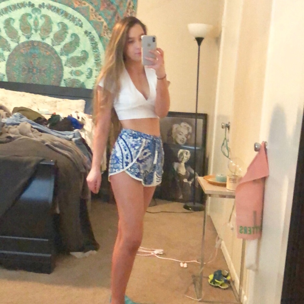 Cute blue & white shorts with paisley print!